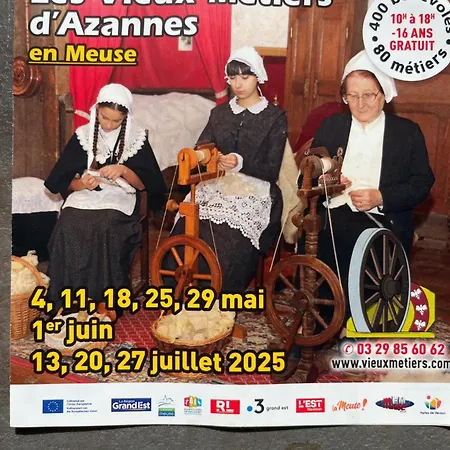 Aux Lofts De *